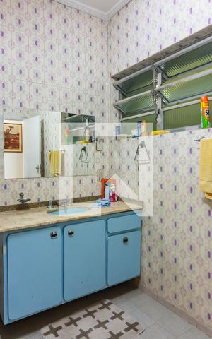 Casa para alugar com 350m², 6 quartos e 6 vagas Casa para alugar com 350m², 6 quartos e 6 vagasBanheiro 2