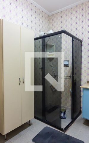 Casa para alugar com 350m², 6 quartos e 6 vagas Casa para alugar com 350m², 6 quartos e 6 vagasBanheiro 2