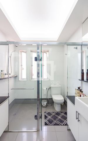 Casa para alugar com 350m², 6 quartos e 6 vagas Casa para alugar com 350m², 6 quartos e 6 vagasBanheiro