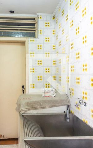 Casa para alugar com 350m², 6 quartos e 6 vagas Casa para alugar com 350m², 6 quartos e 6 vagasÁrea de Serviço
