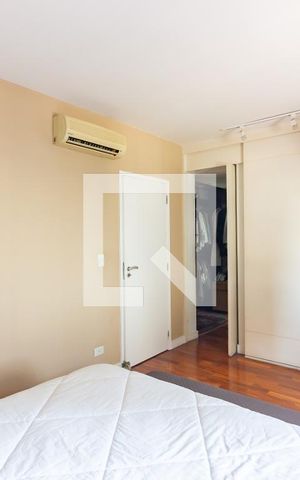 Casa para alugar com 350m², 6 quartos e 6 vagas Casa para alugar com 350m², 6 quartos e 6 vagasSuíte