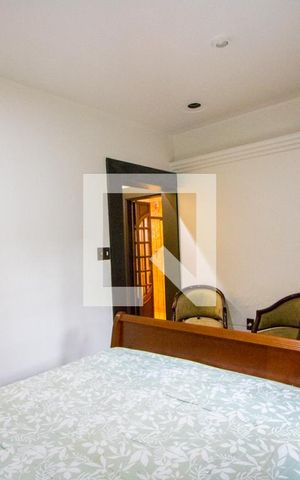 Casa para alugar com 373m², 3 quartos e 5 vagas Casa para alugar com 373m², 3 quartos e 5 vagasQuarto 1 - Suíte