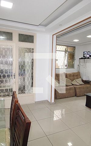 Casa para alugar com 400m², 3 quartos e 5 vagasSala