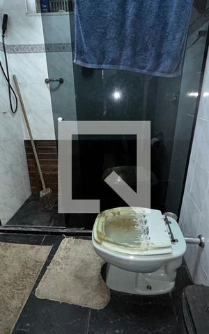 Casa para alugar com 400m², 3 quartos e 5 vagasBanheiro social