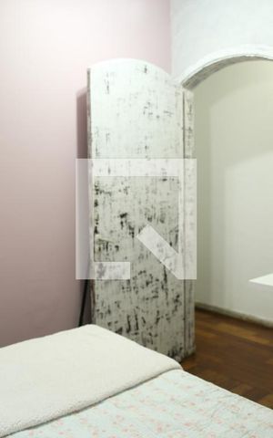 Casa à venda com 300m², 5 quartos e 2 vagasQuarto 2