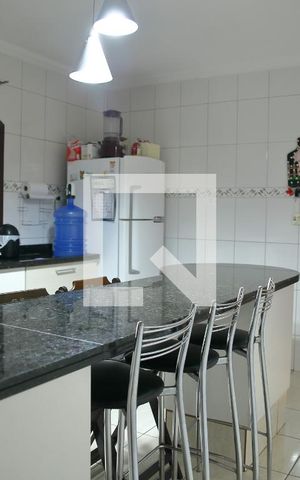 Casa à venda com 300m², 5 quartos e 2 vagasEdícula