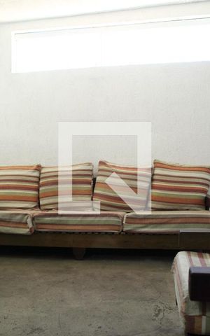 Casa à venda com 300m², 5 quartos e 2 vagasÁrea de convivência