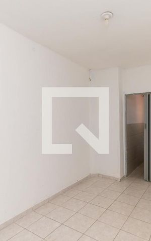 Casa para alugar com 45m², 1 quarto e 1 vaga Casa para alugar com 45m², 1 quarto e 1 vagaSala