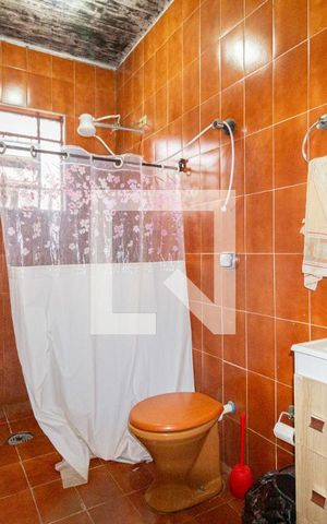 Casa à venda com 126m², 2 quartos e 2 vagasBanheiro