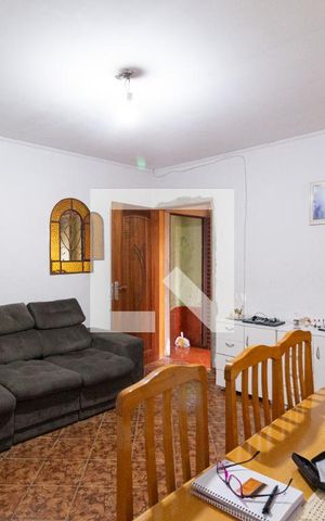Casa à venda com 126m², 2 quartos e 2 vagasSala