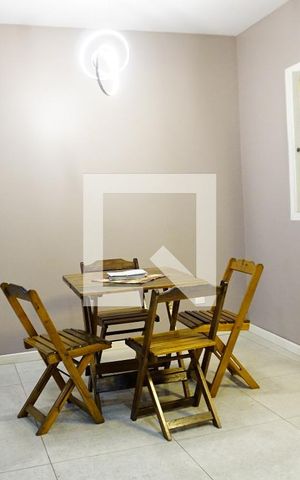 Casa de condomínio à venda com 150m², 3 quartos e 1 vagaSala