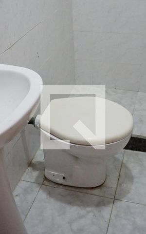 Casa de condomínio à venda com 150m², 3 quartos e 1 vagaBanheiro serviço