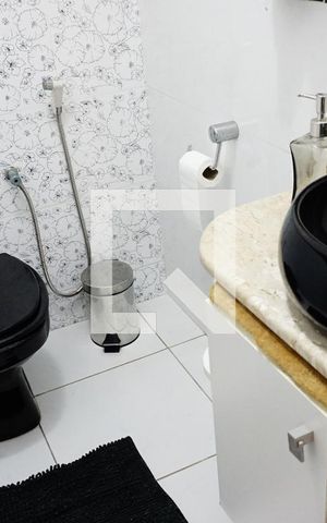 Casa de condomínio à venda com 150m², 3 quartos e 1 vagaLavabo