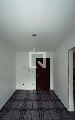 Apartamento à venda com 45m², 2 quartos e 1 vaga Apartamento à venda com 45m², 2 quartos e 1 vagaSala