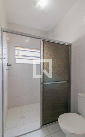 Casa à venda com 270m², 3 quartos e 3 vagas Casa à venda com 270m², 3 quartos e 3 vagasBanheiro da Suíte