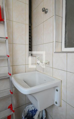 Apartamento à venda com 64m², 2 quartos e 1 vaga Apartamento à venda com 64m², 2 quartos e 1 vagaÁrea de Serviço