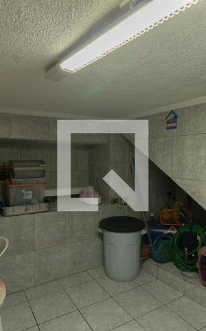 Casa à venda com 230m², 2 quartos e 3 vagas Casa à venda com 230m², 2 quartos e 3 vagasQuarto de Serviço 2