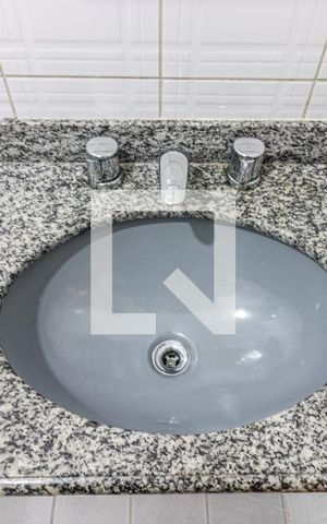 Apartamento à venda com 120m², 3 quartos e 2 vagas Apartamento à venda com 120m², 3 quartos e 2 vagasBanheiro Social