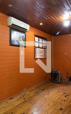 Casa à venda com 72m², 2 quartos e 1 vaga Casa à venda com 72m², 2 quartos e 1 vagaSala