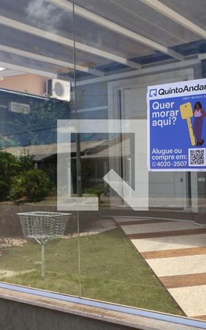 Casa à venda com 310m², 3 quartos e 2 vagasPlaca