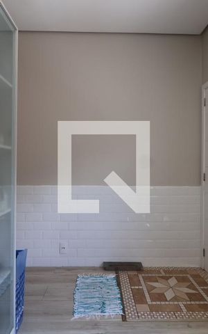 Casa à venda com 310m², 3 quartos e 2 vagasEscritório