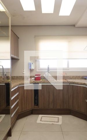 Casa à venda com 310m², 3 quartos e 2 vagasCozinha - Armários