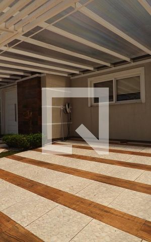Casa à venda com 310m², 3 quartos e 2 vagasFachada