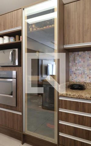 Casa à venda com 310m², 3 quartos e 2 vagasCozinha - Armários
