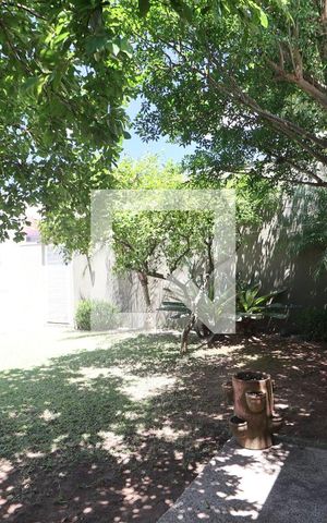 Casa à venda com 310m², 3 quartos e 2 vagasQuintal
