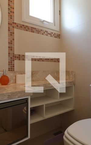 Casa à venda com 310m², 3 quartos e 2 vagasLavabo