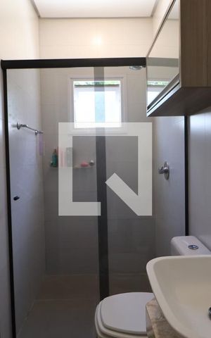 Casa à venda com 310m², 3 quartos e 2 vagasBanheiro suíte