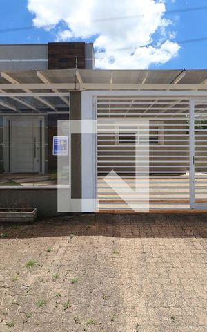 Casa à venda com 310m², 3 quartos e 2 vagasFachada