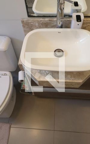 Casa à venda com 310m², 3 quartos e 2 vagasBanheiro suíte