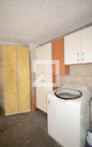 Casa à venda com 160m², 3 quartos e 4 vagasÁrea de Serviço