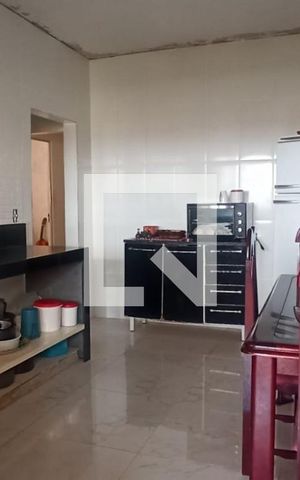 Casa à venda com 160m², 4 quartos e 6 vagas Casa à venda com 160m², 4 quartos e 6 vagasCozinha