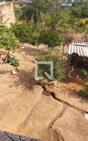 Casa à venda com 160m², 4 quartos e 6 vagas Casa à venda com 160m², 4 quartos e 6 vagasvista da Sacada