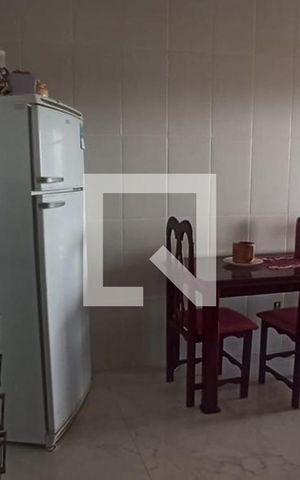 Casa à venda com 160m², 4 quartos e 6 vagas Casa à venda com 160m², 4 quartos e 6 vagasCozinha
