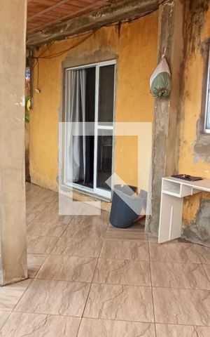 Casa à venda com 160m², 4 quartos e 6 vagas Casa à venda com 160m², 4 quartos e 6 vagasSacada