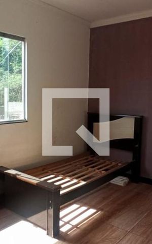 Casa à venda com 160m², 4 quartos e 6 vagas Casa à venda com 160m², 4 quartos e 6 vagasQuarto