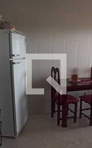 Casa à venda com 160m², 4 quartos e 6 vagas Casa à venda com 160m², 4 quartos e 6 vagasCozinha