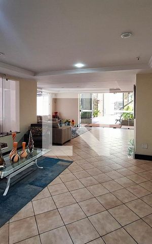 Apartamento à venda com 161m², 3 quartos e 2 vagas Apartamento à venda com 161m², 3 quartos e 2 vagasFachada e portaria