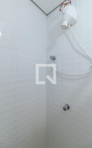 Apartamento para alugar com 42m², 2 quartos e 15 vagas Apartamento para alugar com 42m², 2 quartos e 15 vagasBanheiro