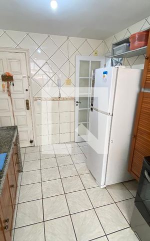 Apartamento à venda com 75m², 2 quartos e 1 vaga Apartamento à venda com 75m², 2 quartos e 1 vagaCozinha