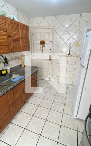 Apartamento à venda com 75m², 2 quartos e 1 vaga Apartamento à venda com 75m², 2 quartos e 1 vagaCozinha