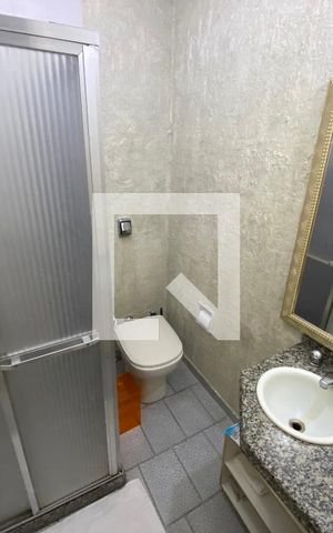 Apartamento à venda com 75m², 2 quartos e 1 vaga Apartamento à venda com 75m², 2 quartos e 1 vagaBanheiro 2