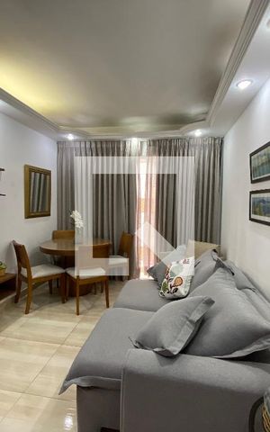 Apartamento à venda com 75m², 2 quartos e 1 vaga Apartamento à venda com 75m², 2 quartos e 1 vagaSala