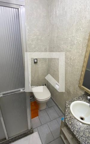 Apartamento à venda com 75m², 2 quartos e 1 vaga Apartamento à venda com 75m², 2 quartos e 1 vagaBanheiro 2