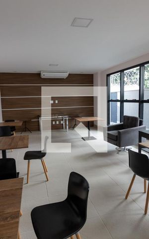 Apartamento à venda com 75m², 2 quartos e 1 vaga Apartamento à venda com 75m², 2 quartos e 1 vagaÁrea comum - Salão de festas