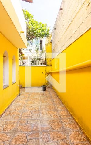 Casa à venda com 147m², 2 quartos e 2 vagas Casa à venda com 147m², 2 quartos e 2 vagasQuintal