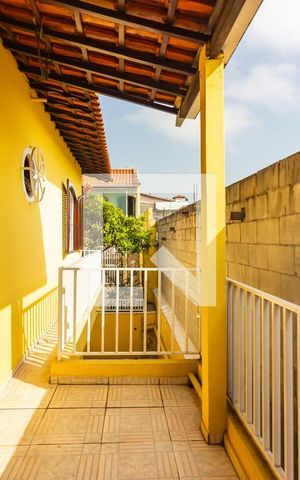 Casa à venda com 147m², 2 quartos e 2 vagas Casa à venda com 147m², 2 quartos e 2 vagasSacada